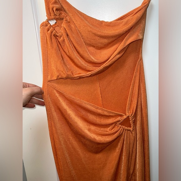 Sexy cut out maxi dress- Perfect for summer/vacation! - Picture 3 of 3